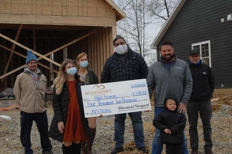 bluemont-vineyard-donates-to-herohomes-1